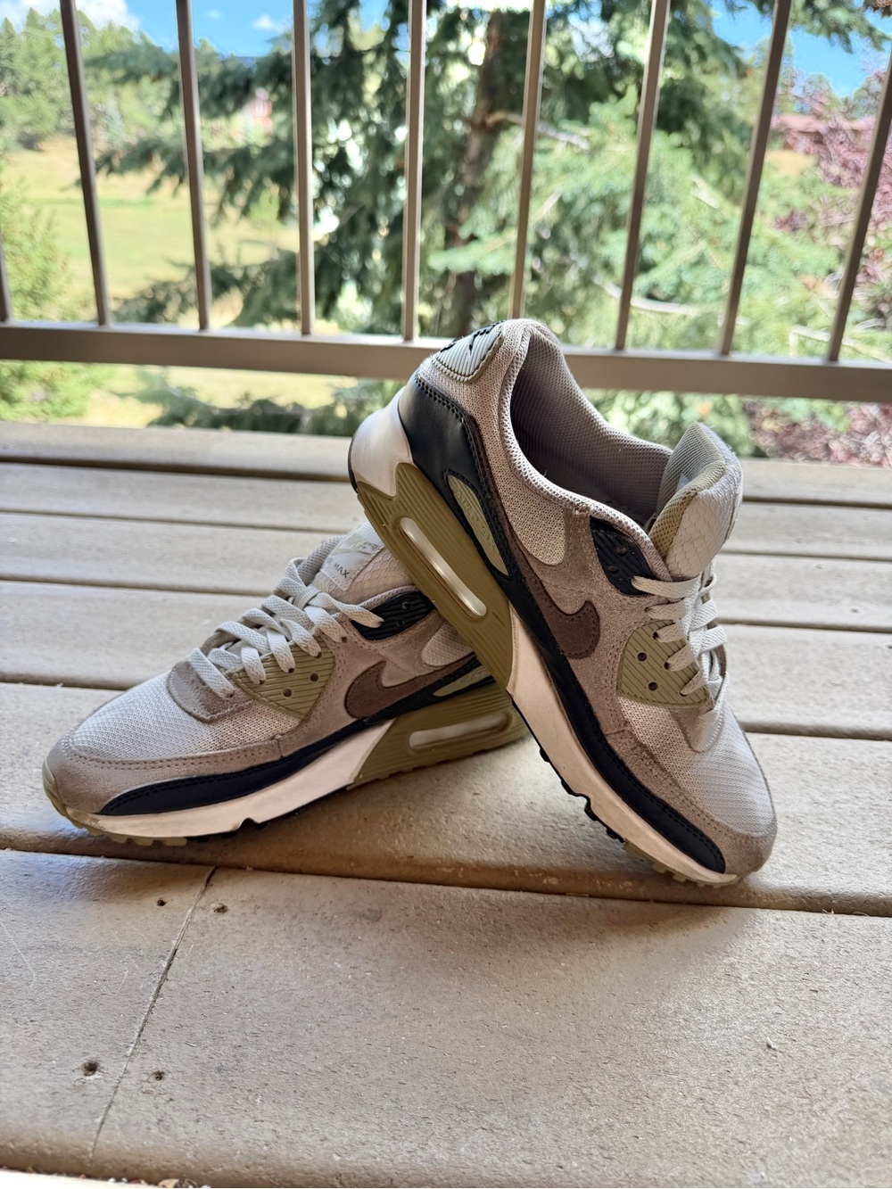 Nike Air Max 90 Light Bone Neutral Olive Men's 8 DM0029-011 Sneakers
